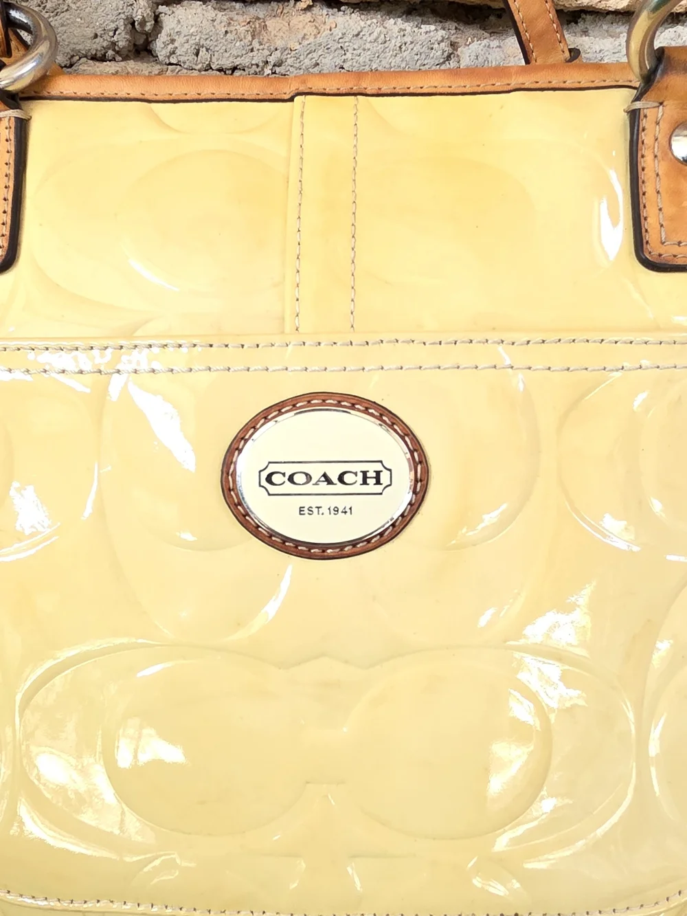 Authentic Coach Peyton Embossed Patent Leather Tote (Yellowing Due To Sun/age)